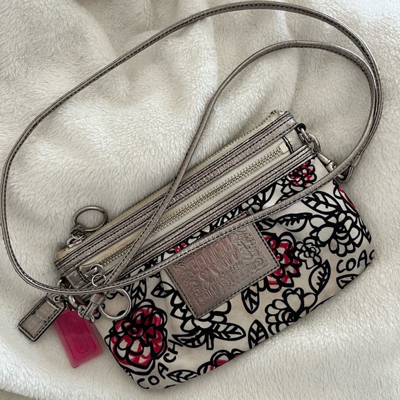 Coach poppy crossbody - Picture 1 of 5